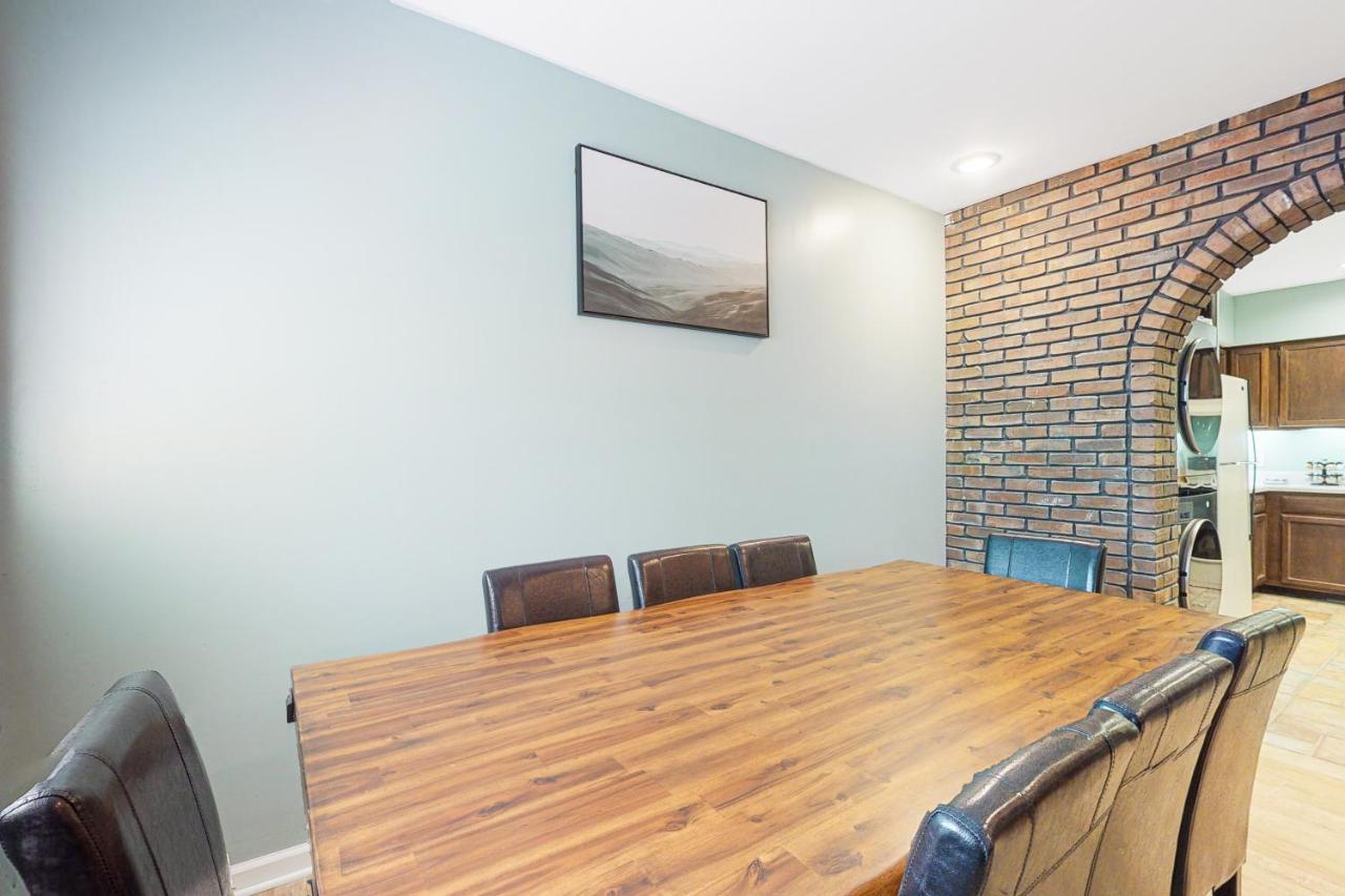 Smoky Mountain Castle Caretaker'S Apartment Sevierville Esterno foto