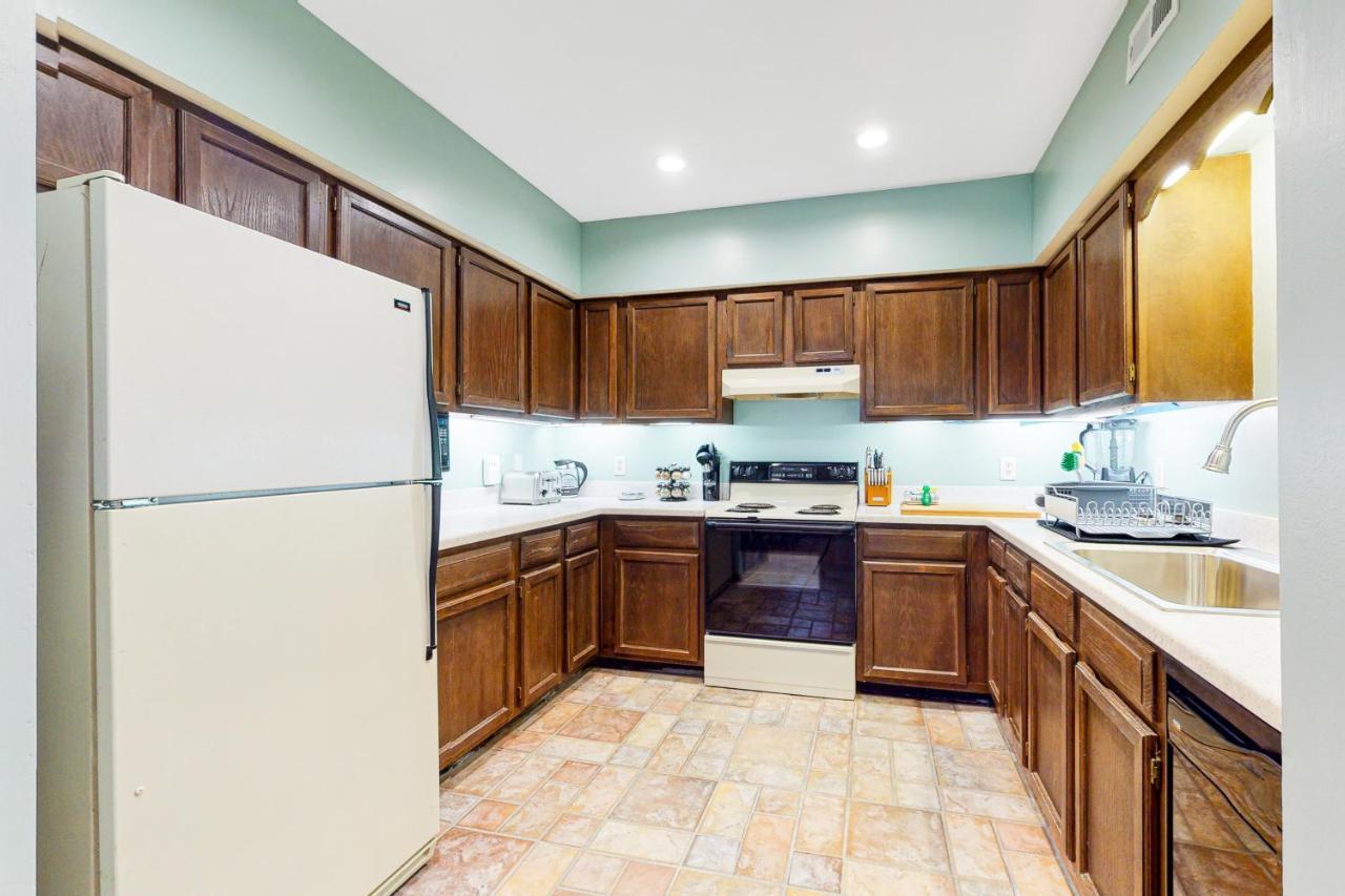 Smoky Mountain Castle Caretaker'S Apartment Sevierville Esterno foto
