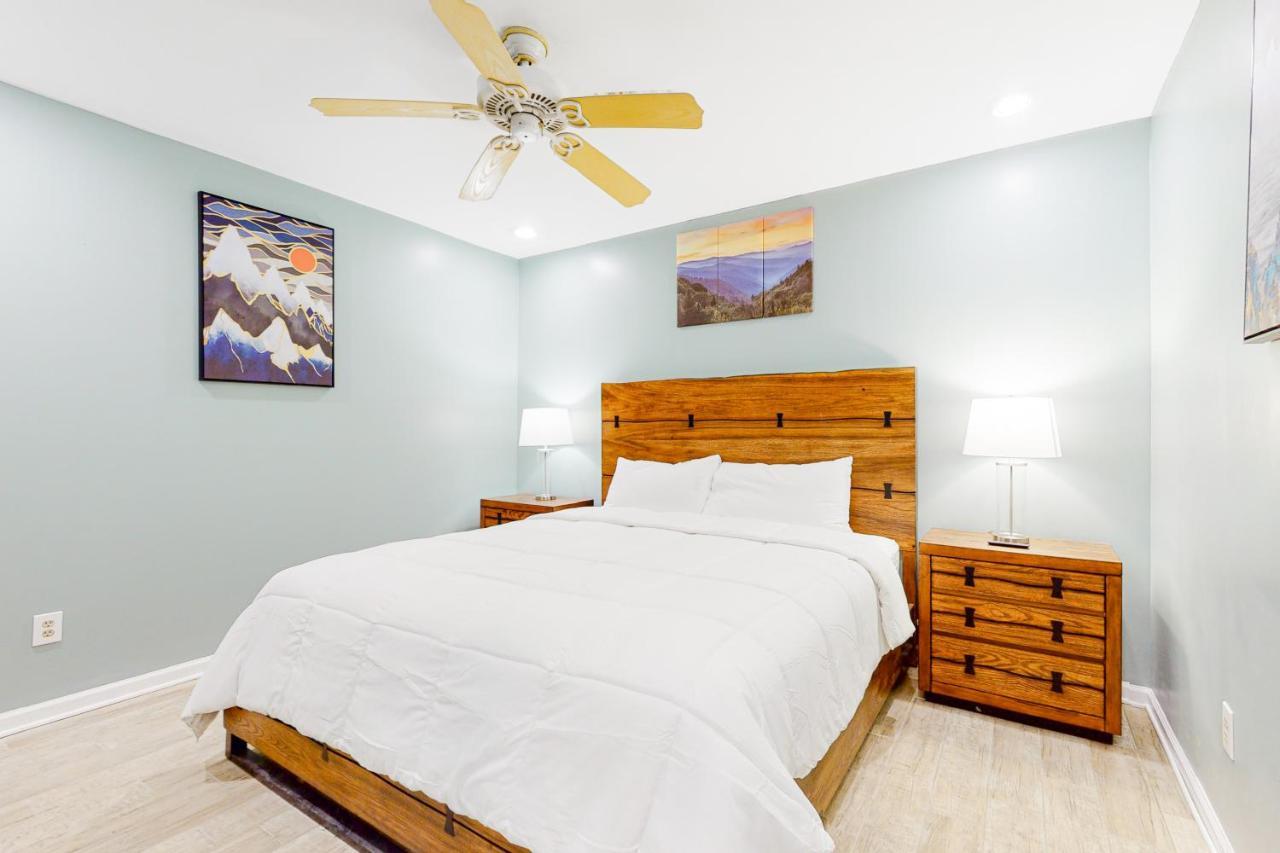 Smoky Mountain Castle Caretaker'S Apartment Sevierville Esterno foto